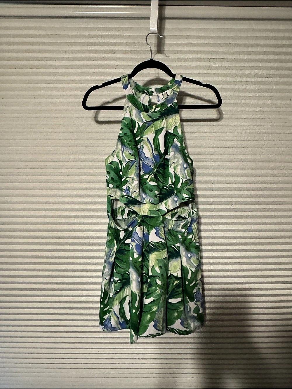 Madden NYC Floral Mini Romper
Green & Blue Like New
